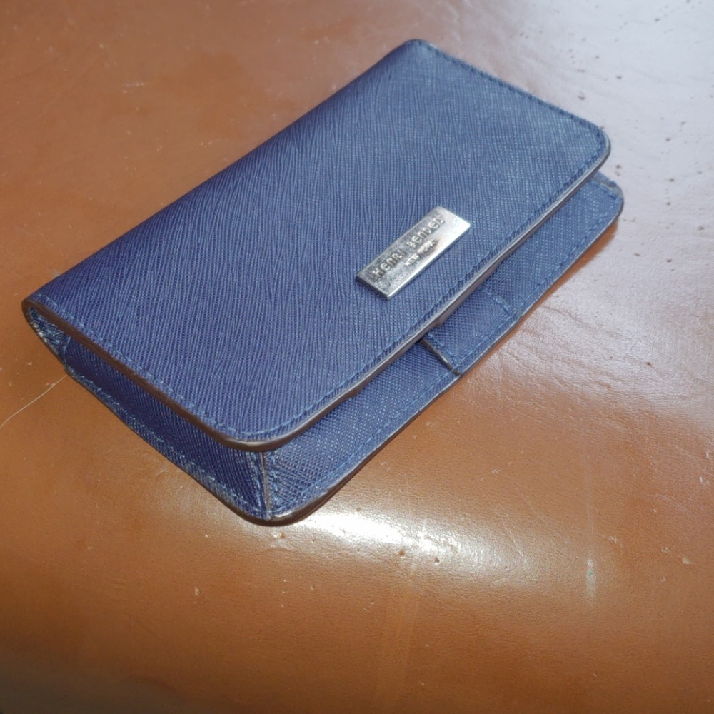 Henri Bendel Phone /CC case